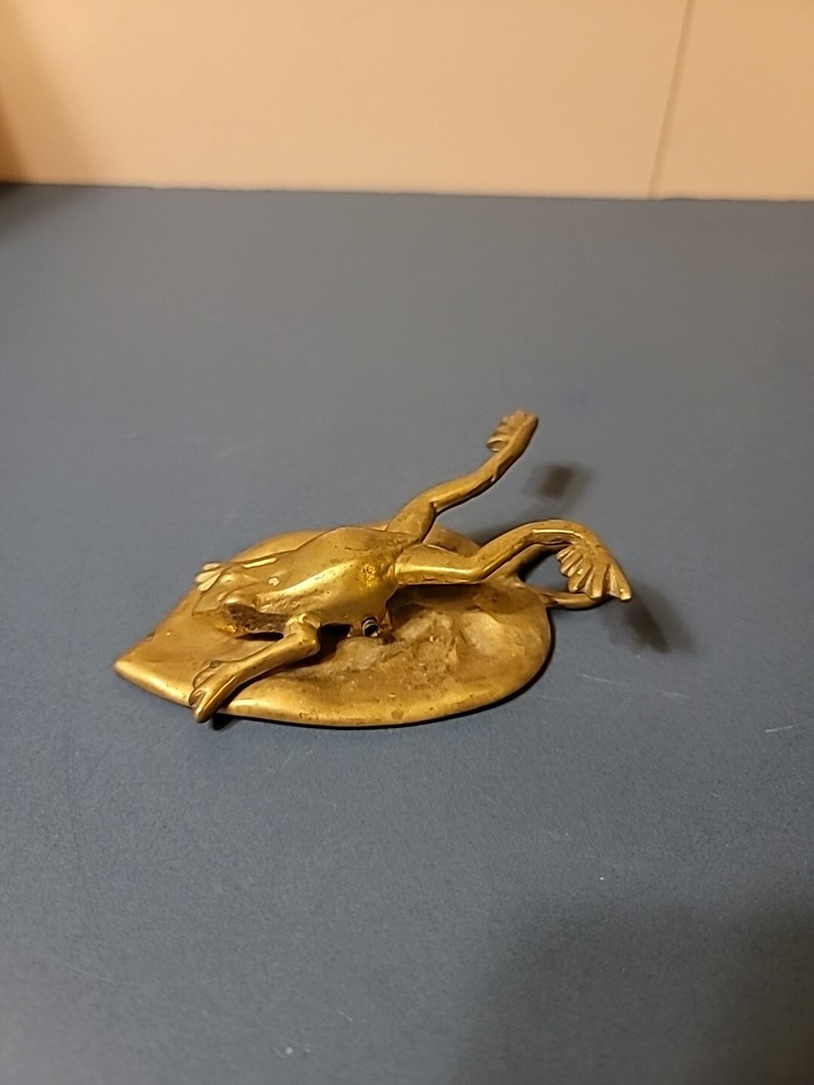 Vtg Solid Brass Leaping FROG LILY PAD Wall Note Clip Spring Action High Detail