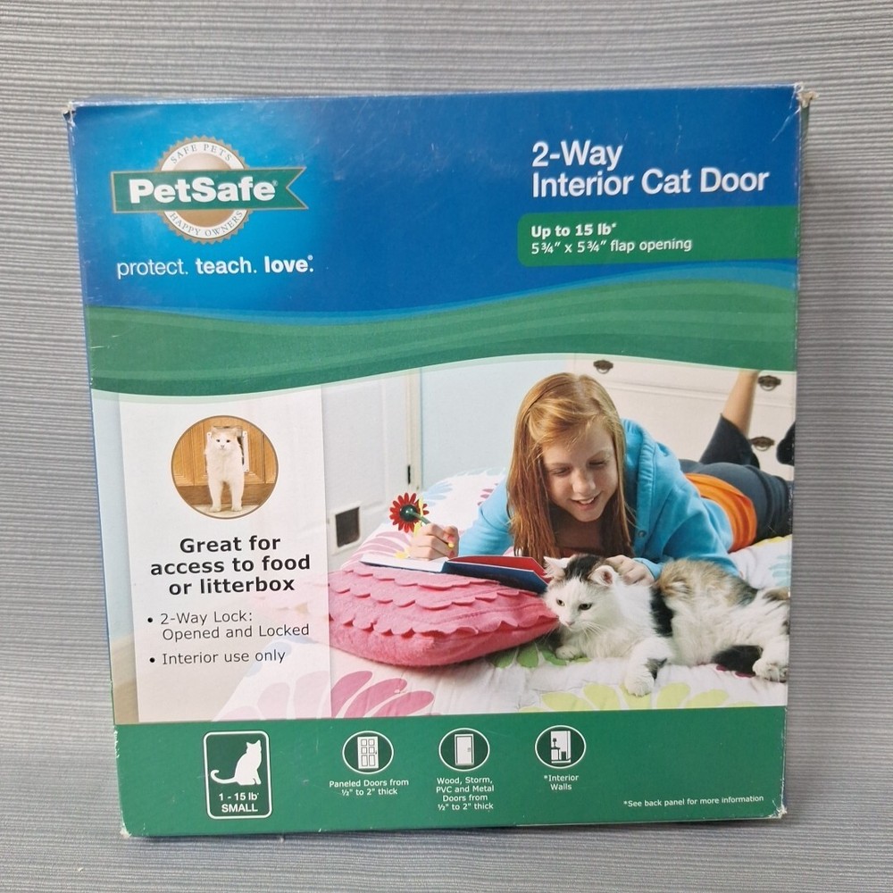 Pet Safe Interior Cat Door 2-Way White New Open Box