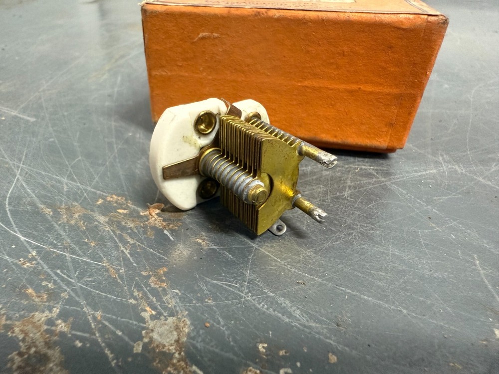 Hammarlund Air Padding Condenser Tuner APC-75