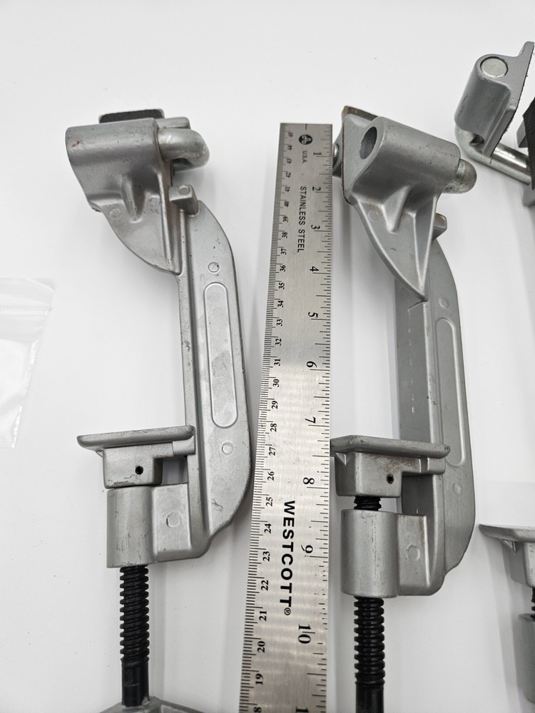 4 pc Cabinet Shelf Clamps