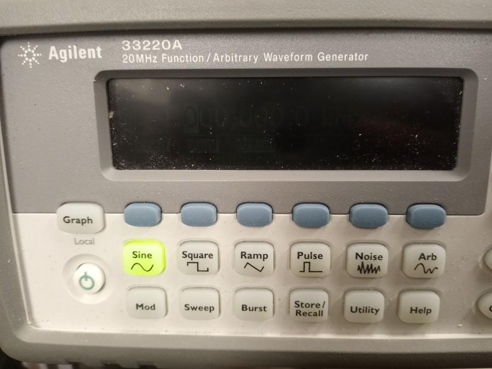 Agilent 33220A 20MHz Function/ arbitrary waveform generator, Backlight bad