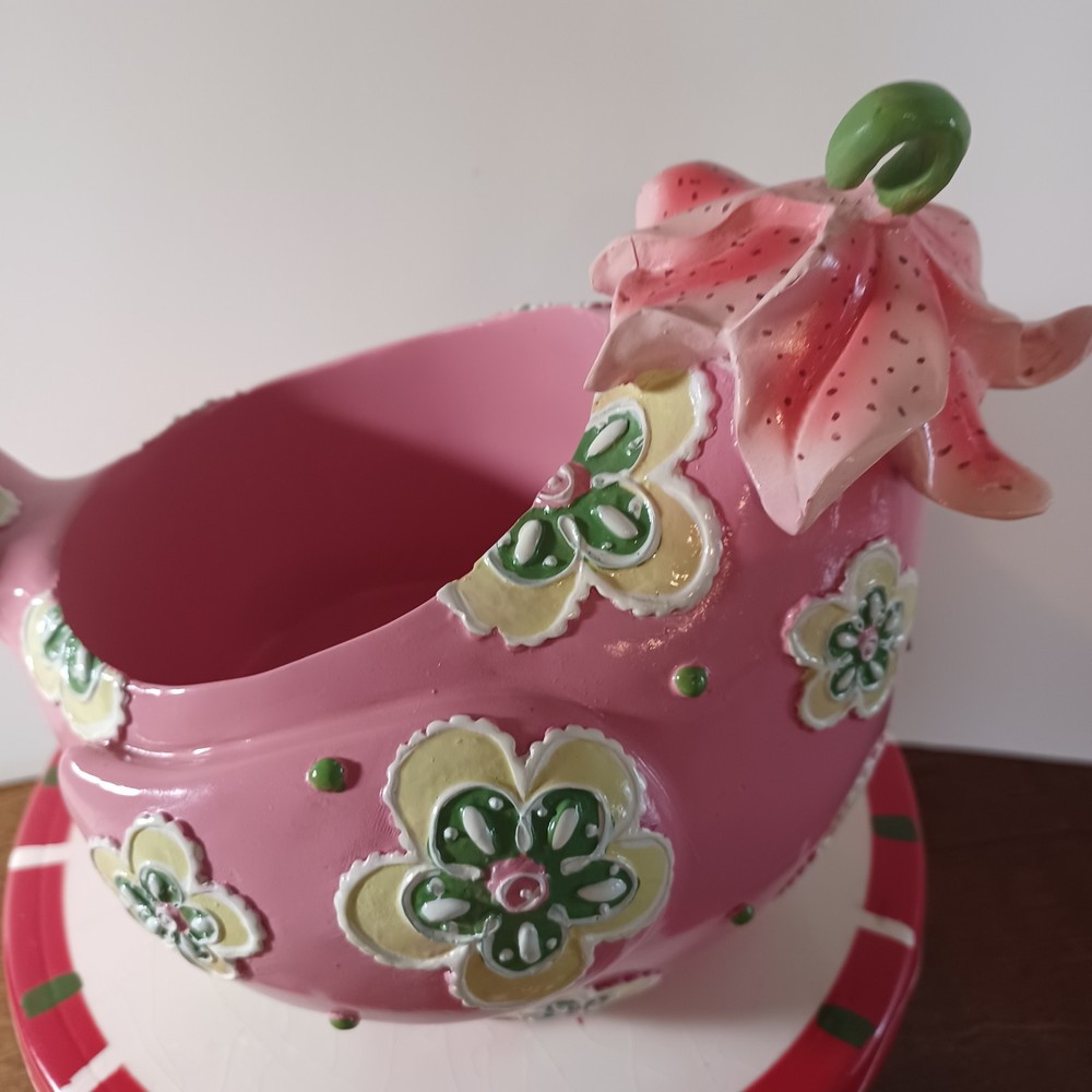 Pretty Pink Decorative Bird Planter