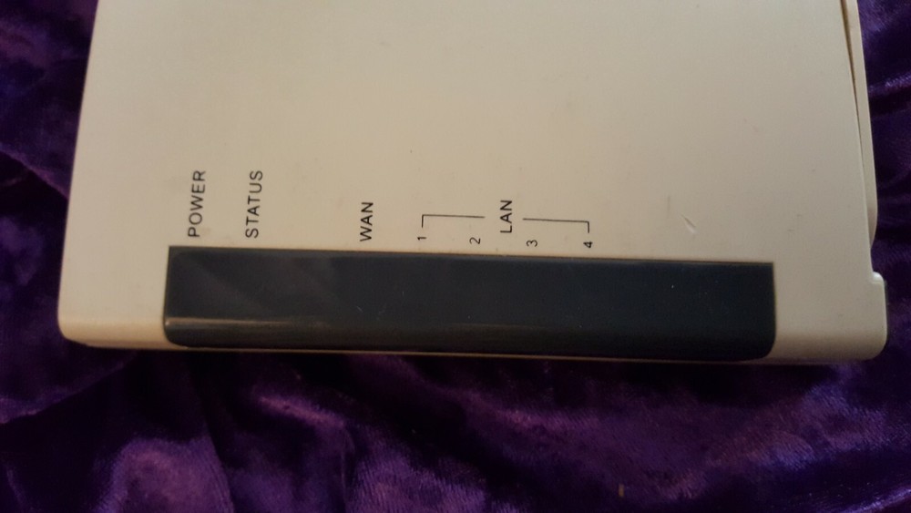 BROADBAND CABLE / DSL ROUTER CA37012955 00E098AED08C OOE098AED08D - READ BELOW !
