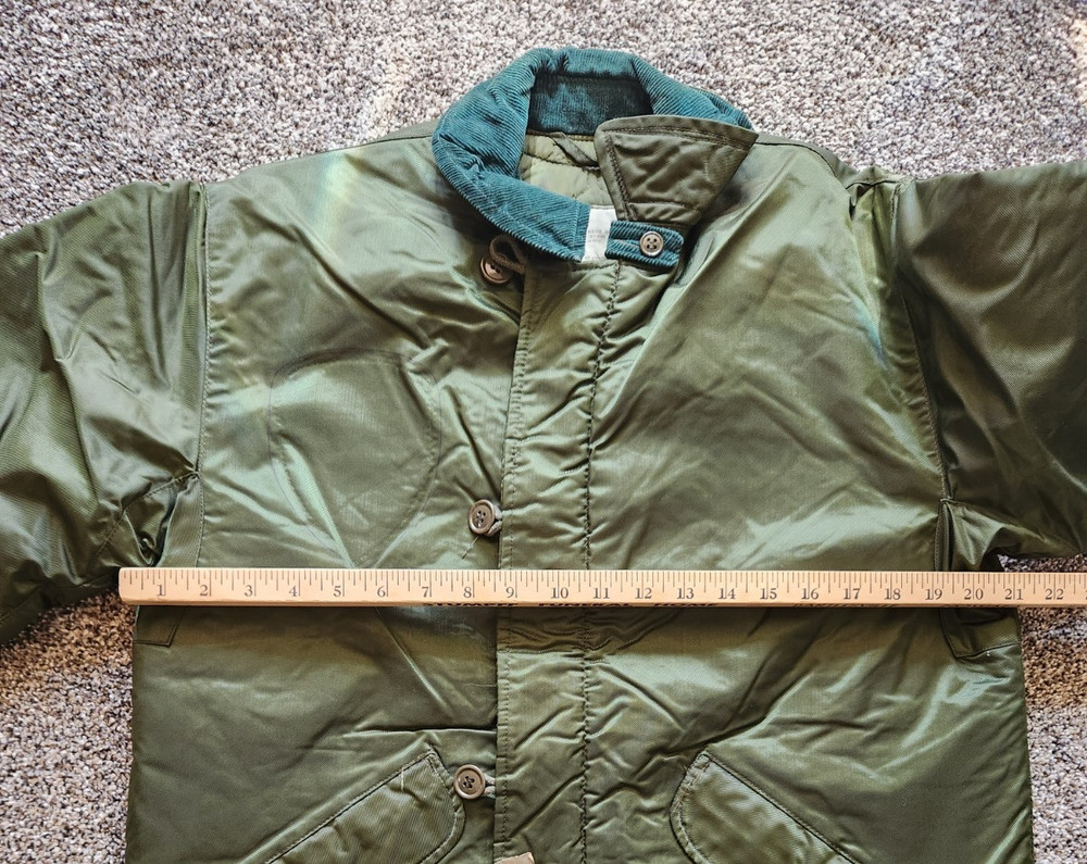 USN Alpha Ind Extreme Cold Weather Impermeable Jacket Size Small Waterproof