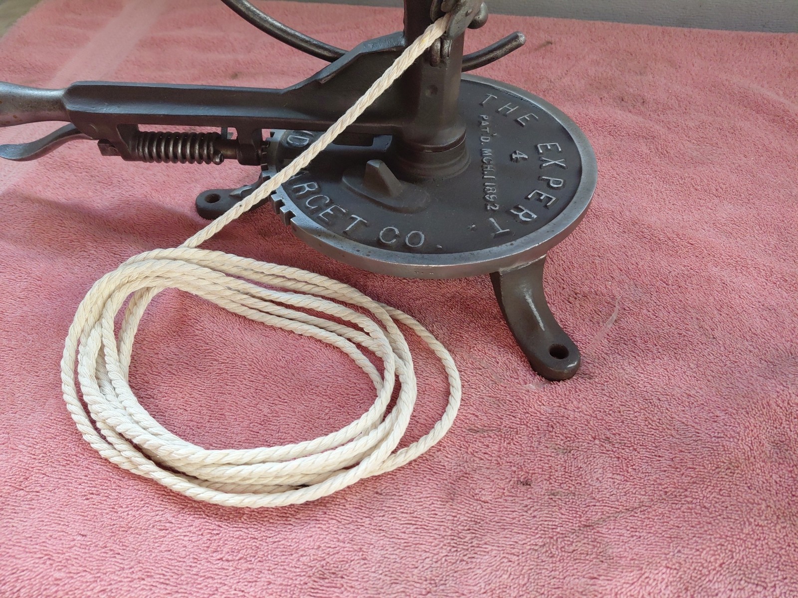 The Expert 1892 Skeet Pigeon Shooter Blue Rock Trap Cleveland Target Co #4 2