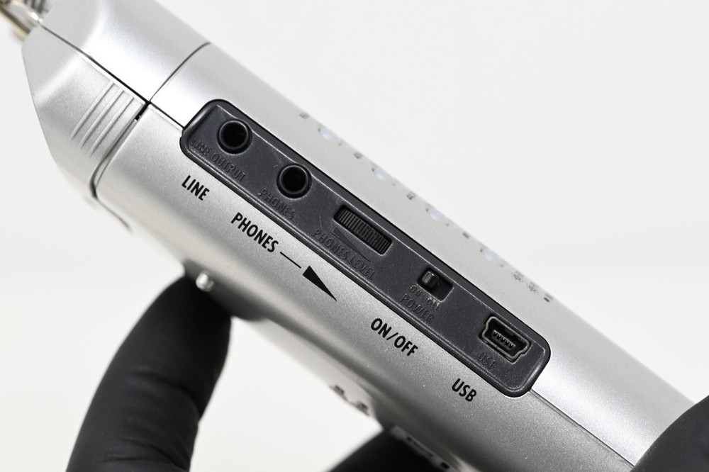 Zoom H4 Digital Recorder #B121