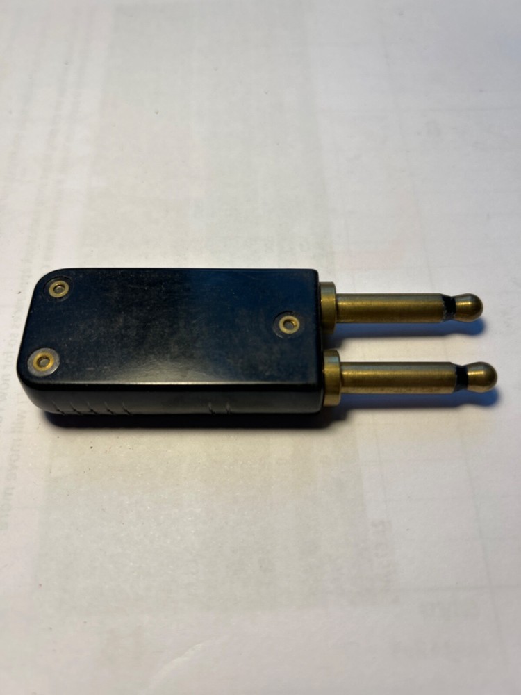 PJ-327 Prong Adapter