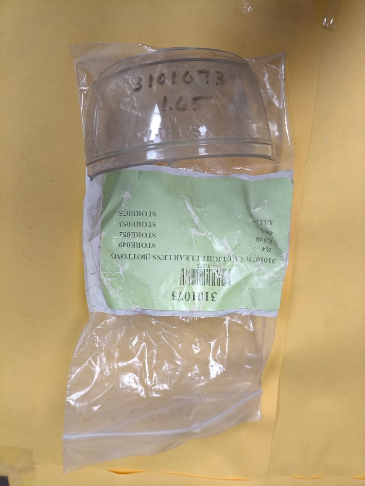 One TAIL LIGHT CLEAR LENS FOR BOTTOM PART # 3101073