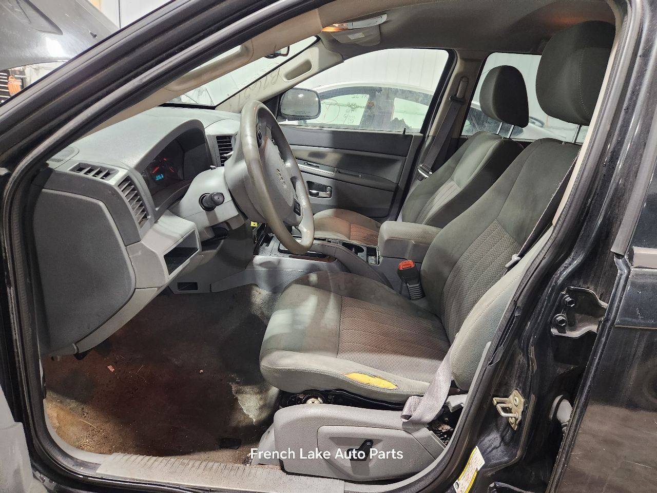 Automatic Transmission 3.7L 2WD 4X2 Fits 05-10 GRAND CHEROKEE 1326049