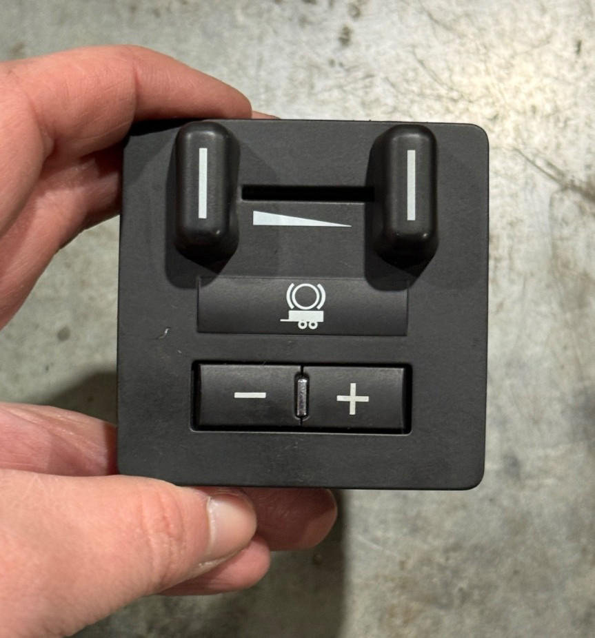 Factory Dash Instrument Panel Trailer Brake Controller 15926102