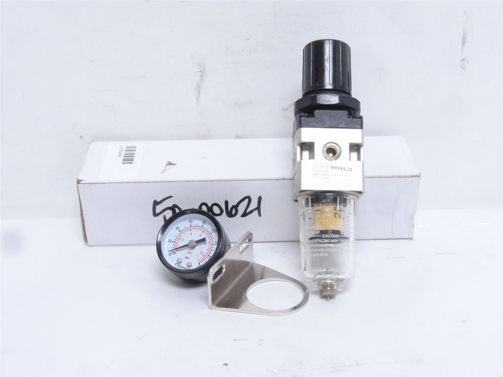 248591 New In Box; Clippard MMFRS-2Q Stacking Filter-Regulator 1/4NPT; 7-125PSI