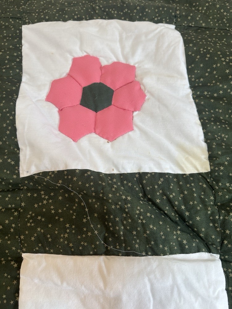 Handmade summer quilt 68x53"