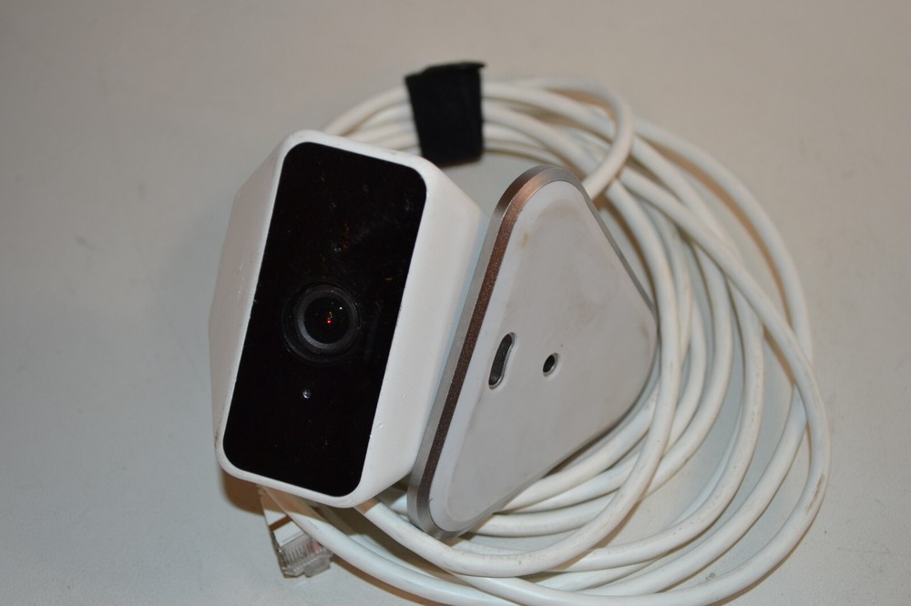 Xfinity SCHC4AEW Home Wireless Security Camera White XCAM2