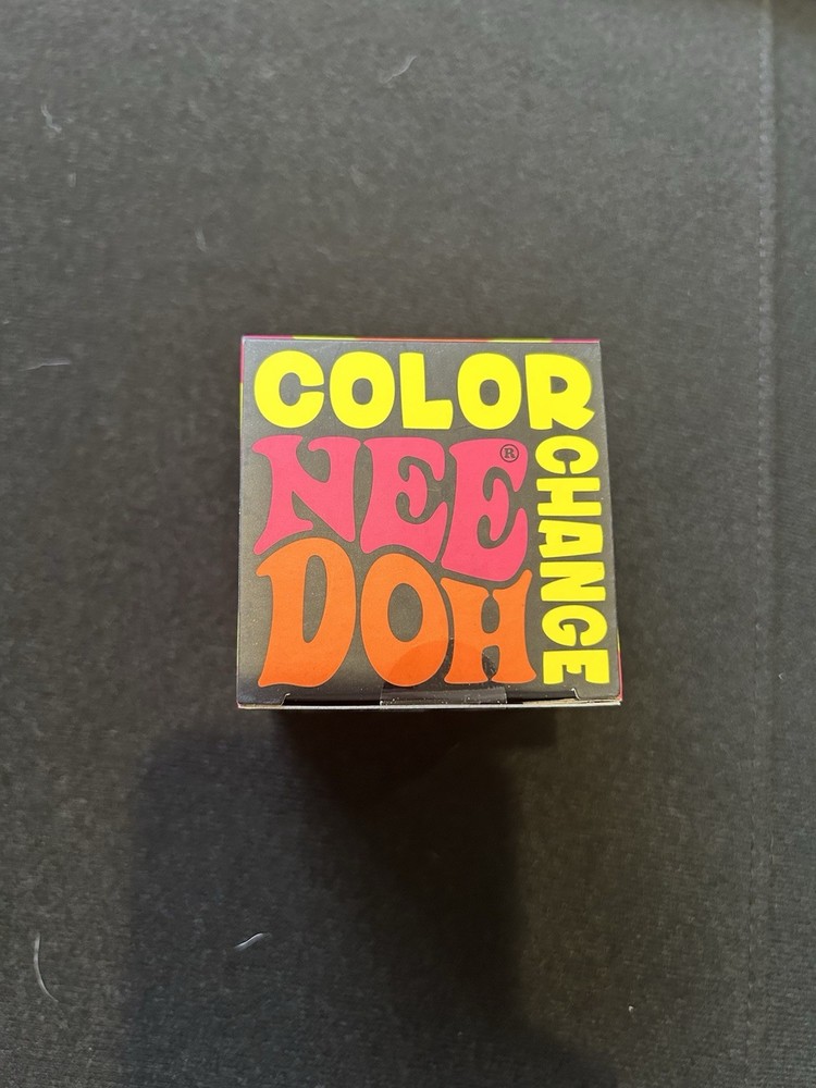 Color Change Blue Needoh