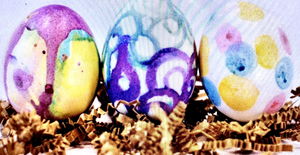 Doc Hinkle Paint-On Easter Egg Coloring Kit - needs only the eggs!!! :)