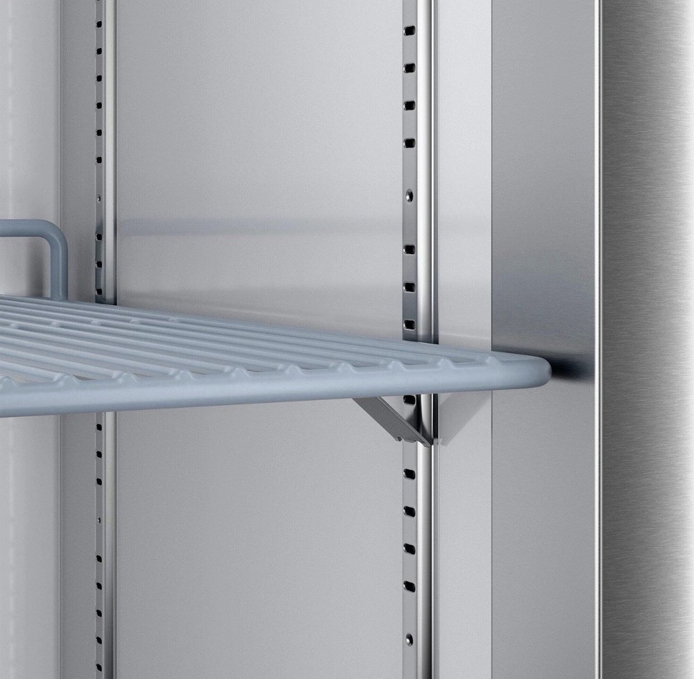 29" Solid Door Reach-In Freezer