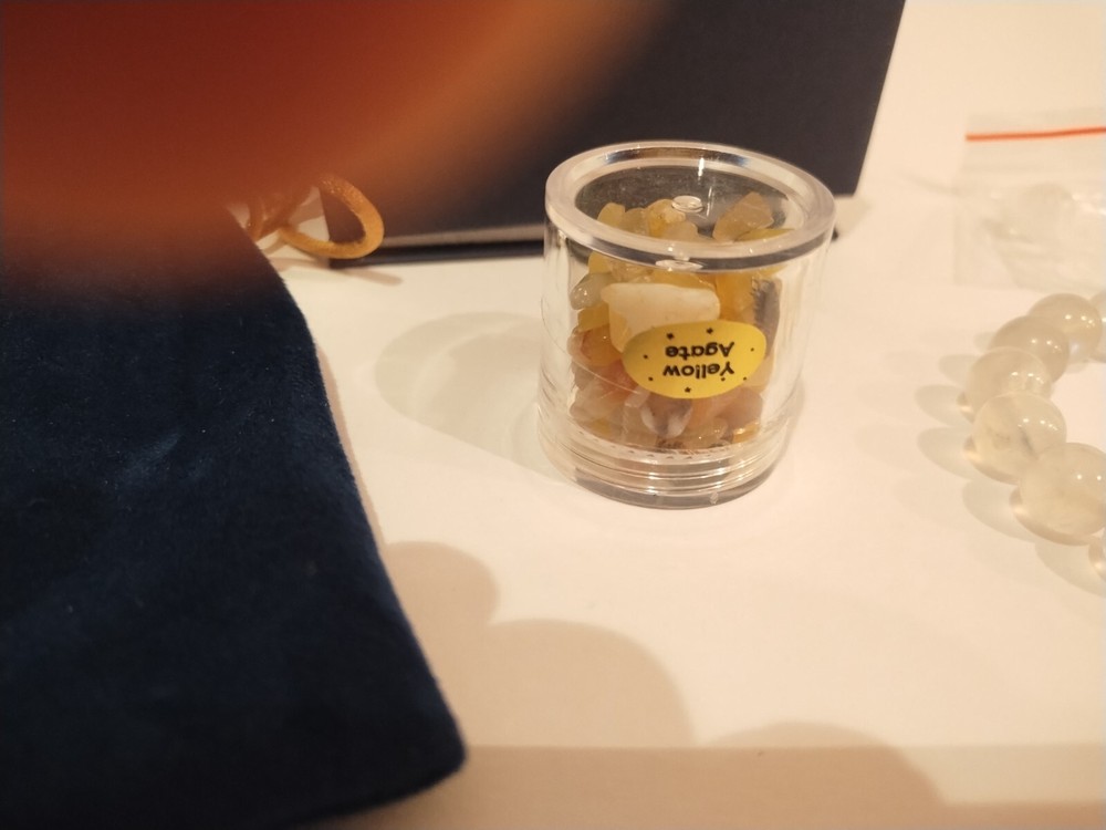 Owiz jade 10mm moonstone braclet