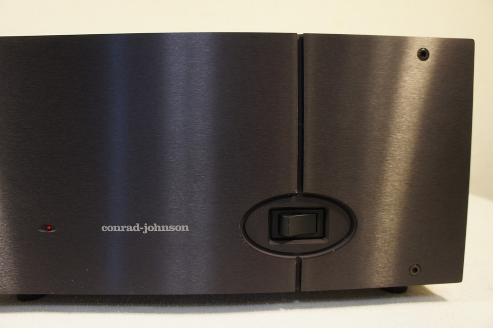 CONRAD JOHNSON MF-5600 POWER AMPLIFIER