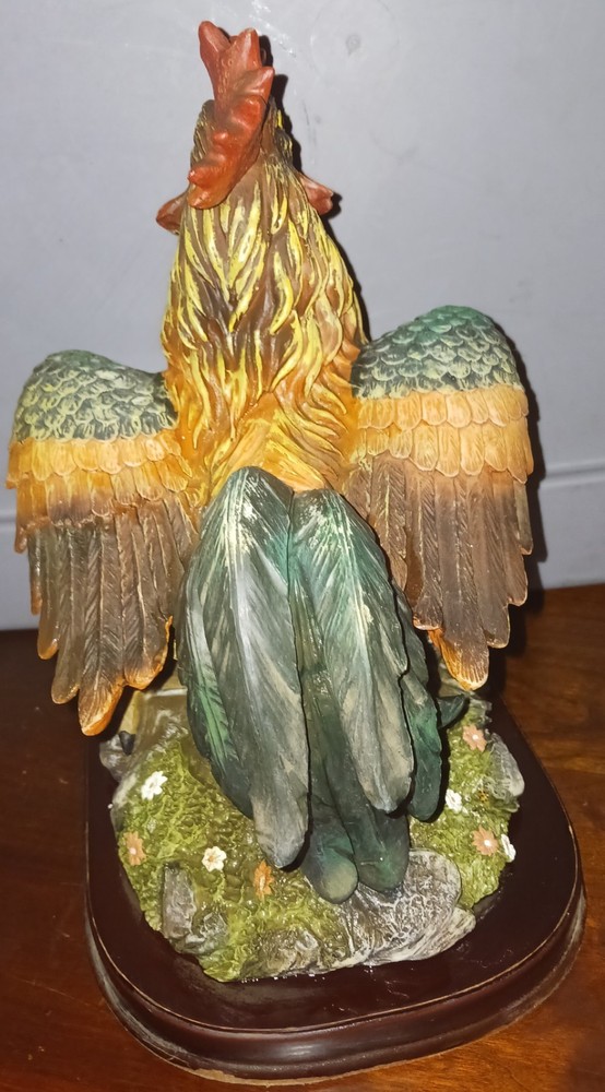 rooster figurine decor