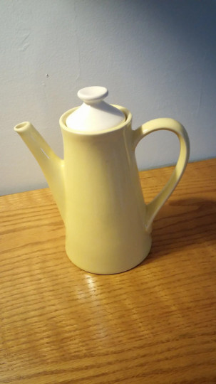 Yellow Tea Pot USA
