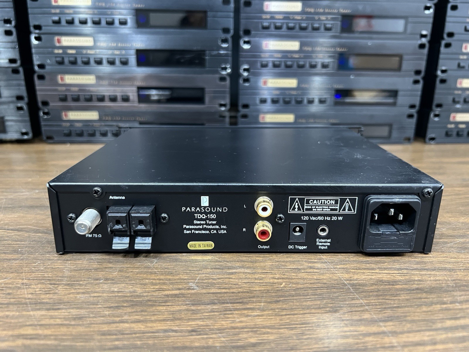 Parasound TDQ-150 Stereo tuner Working ( PRICE FOR 1 UNIT ONLY )