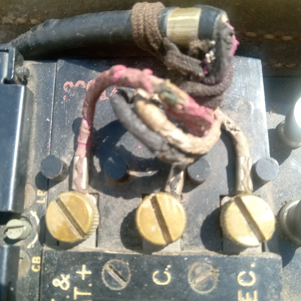 MILITARY RADIO.