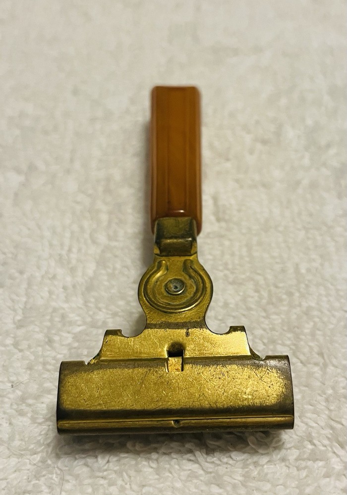 Vintage Schick Injector Razor: DeLuxe Model E2, Carmel Bakelite Handle