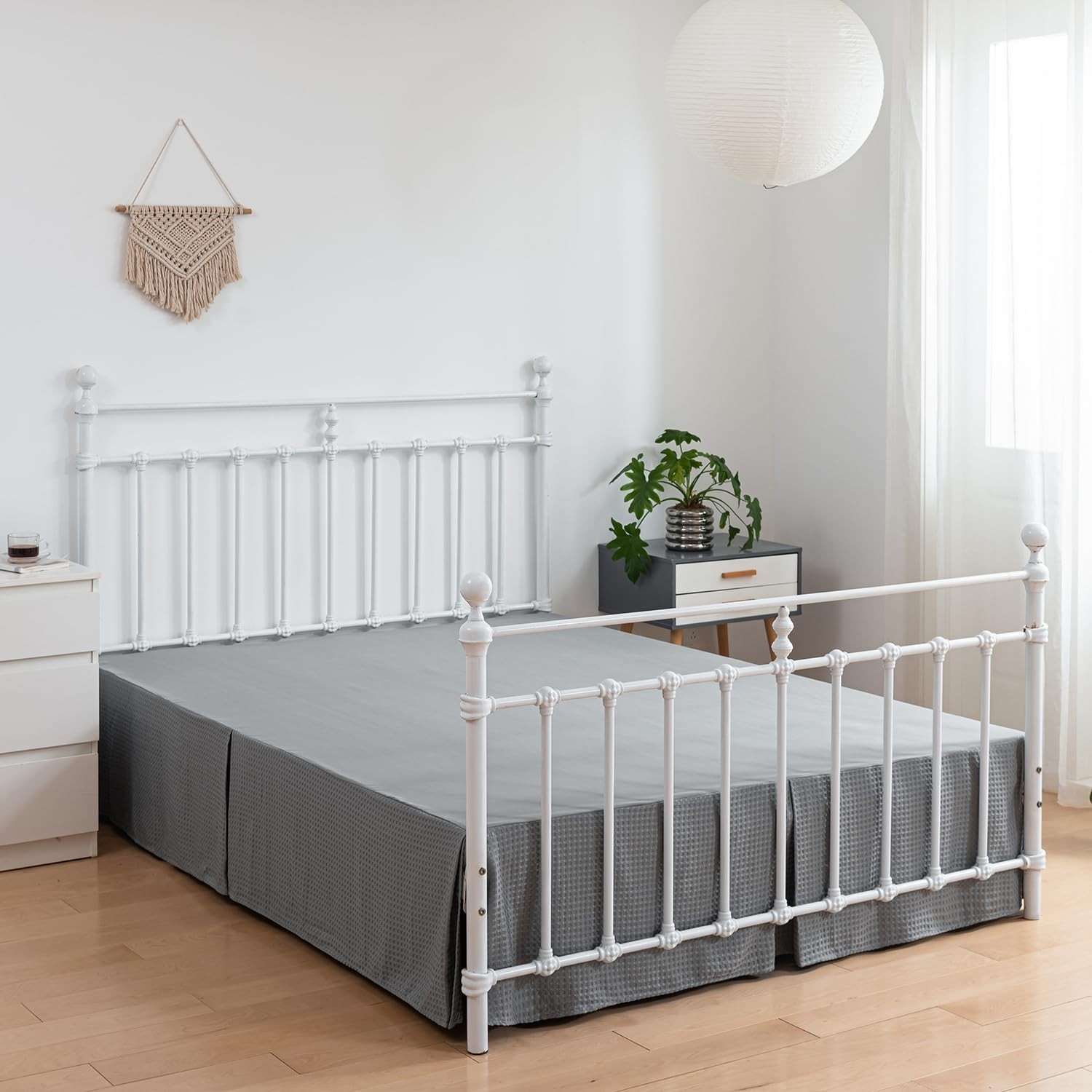 King Dust Ruffle, Waffle Weave Fabric 18'' Drop – Classic Grey Elegance