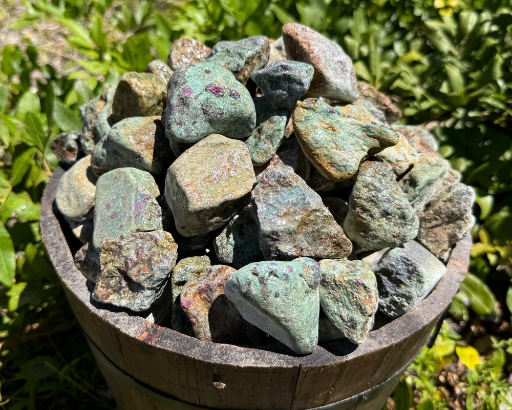 1/2 lb CLEARANCE Bulk Lot Natural Rough Ruby Zoisite (Raw Ruby Zoisite, 8 oz)