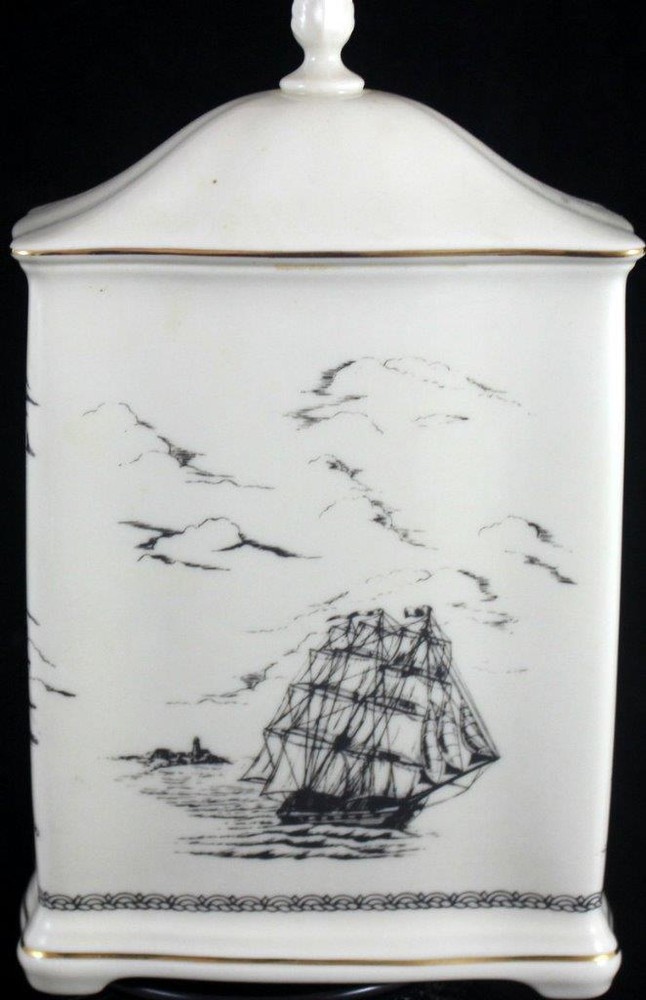 Lenox Scrimshaw Pattern Mantle Clock Seabirds Ocean Ships NOT WORKING NEEDS BATT