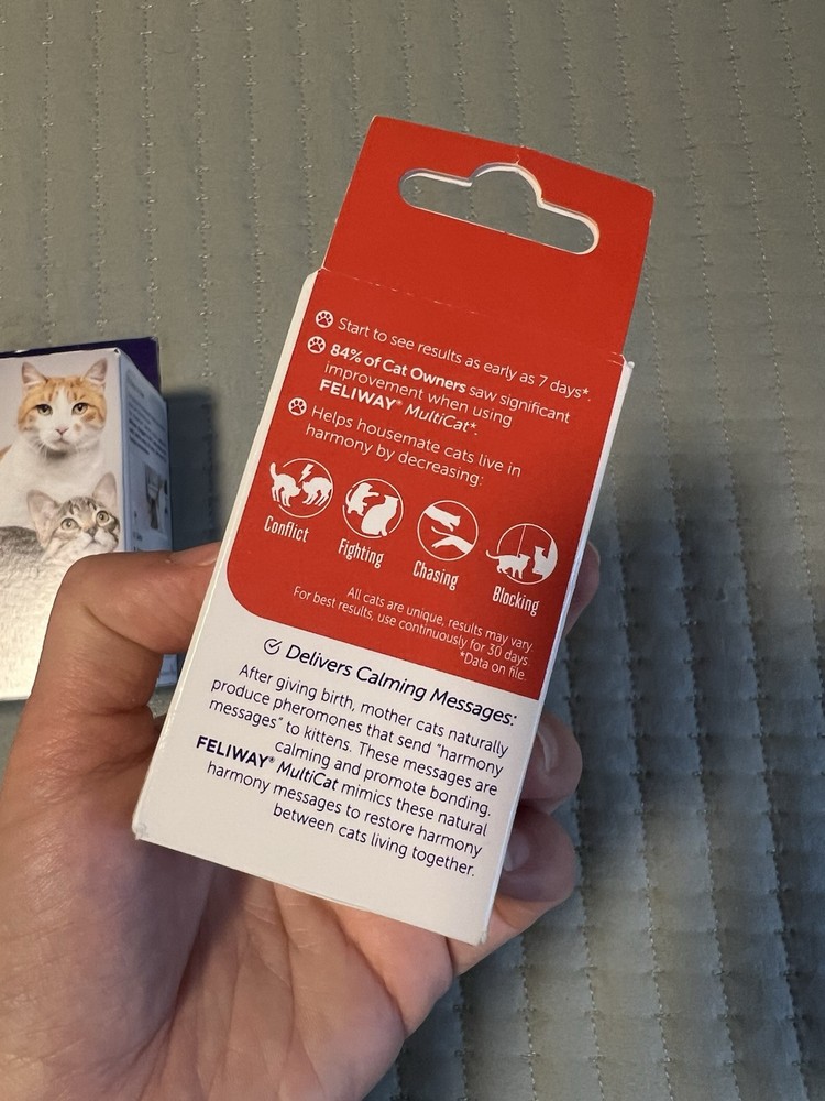 cat calming diffuser with One Pack refill