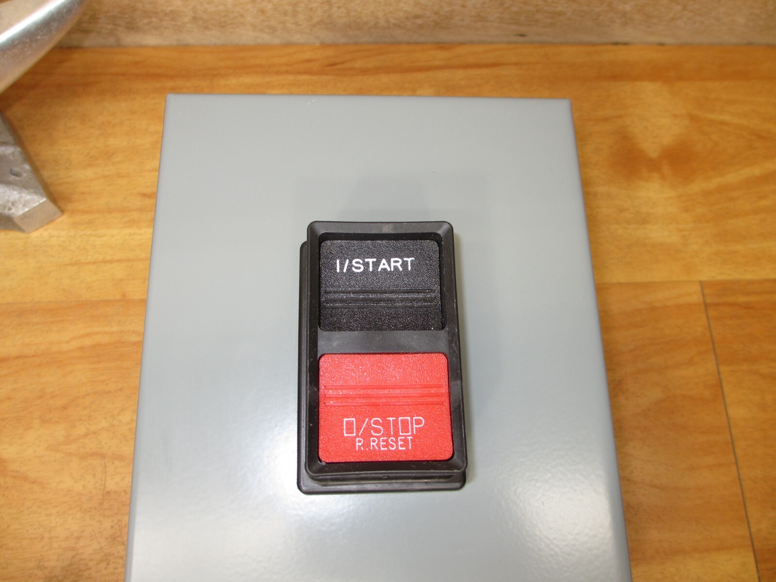 Square D 2510MBA2 *NEW* AC Manual Starter Switch