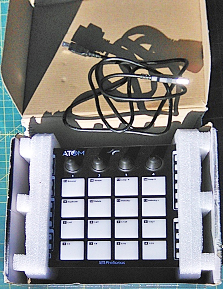 PRESONUS ATOM PRODUCTION AND PERFORMANCE PAD CONTROLLER