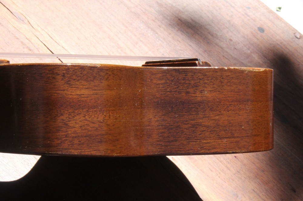 MARTIN & CO O 4-String UKE Ukelele with Soft Case – Very Good