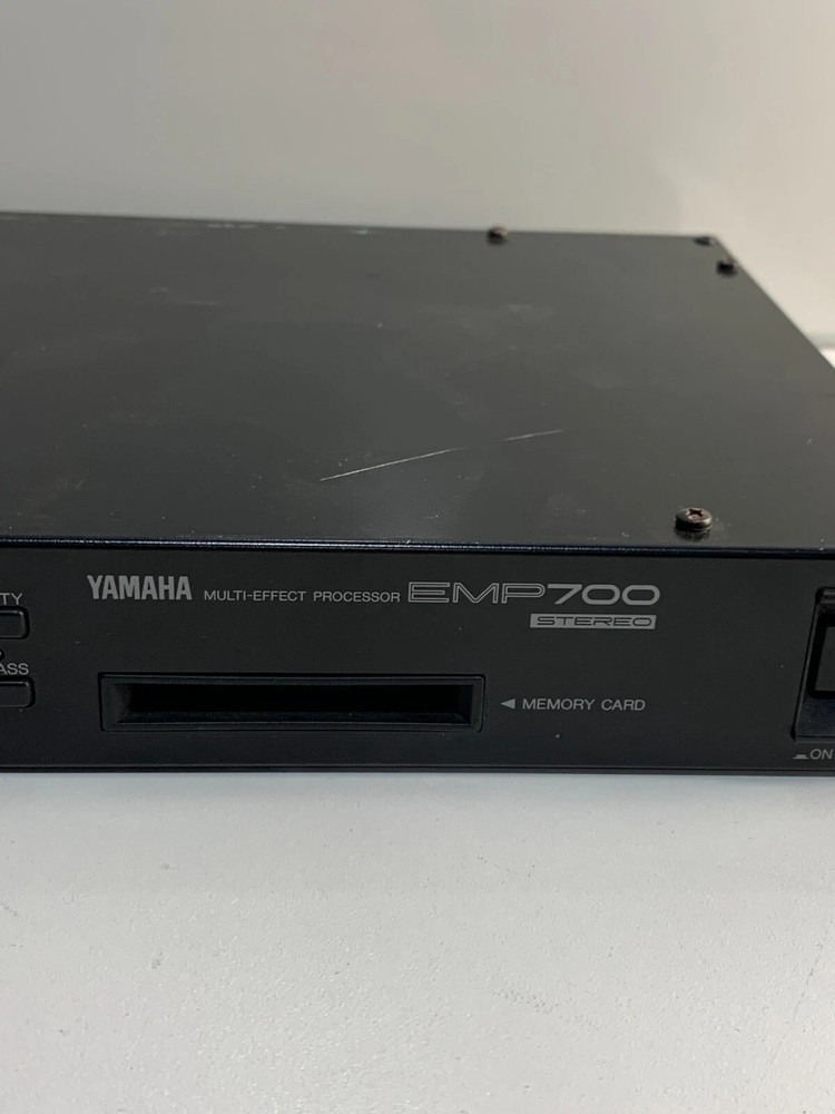 Yamaha EMP700 Stereo Multi Effect Processor Rackmount