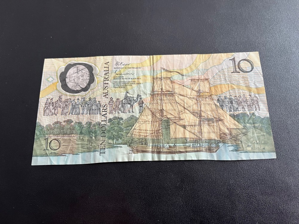 1988 Australia $10 - Ten Dollars World's First Polymer Note