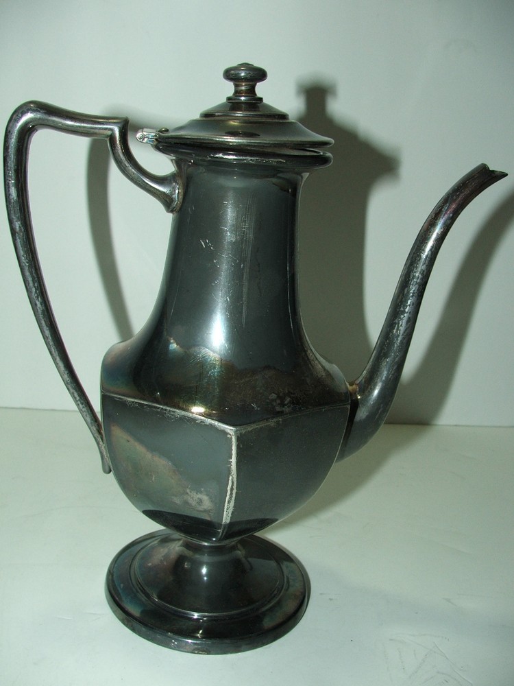 P.S.Co. silverplated teapot/tea server 8 3/4" tall