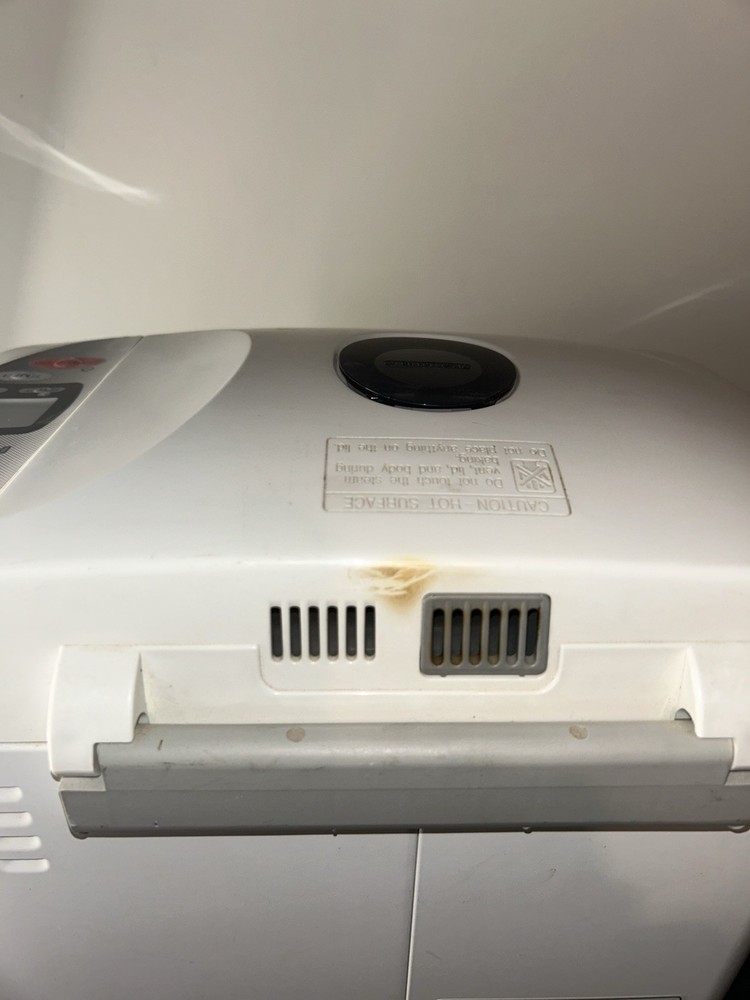 Panasonic SD-YD200 Automatic Bread Maker 2 Lb Loaf Yeast Dispenser
