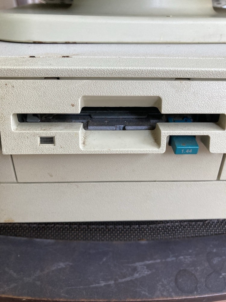 Vintage IBM PS/2 55 SX Computer Powers On