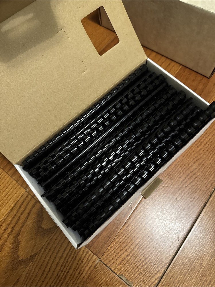 52326 Plastic Binding Combs - round Back 1/2 Inches 90 Sheets Black 100 Pack