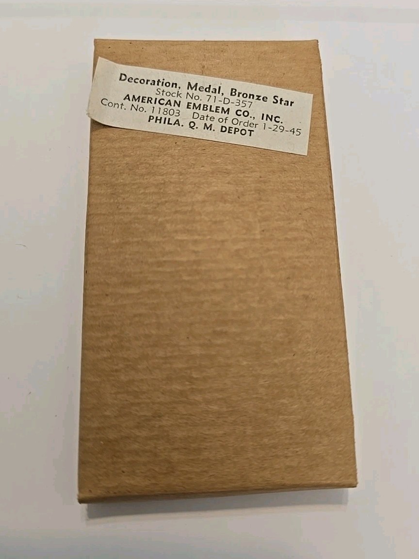1945 Bronze Star Medal in Original Box-American Emblem CO, INC-HTF WW2
