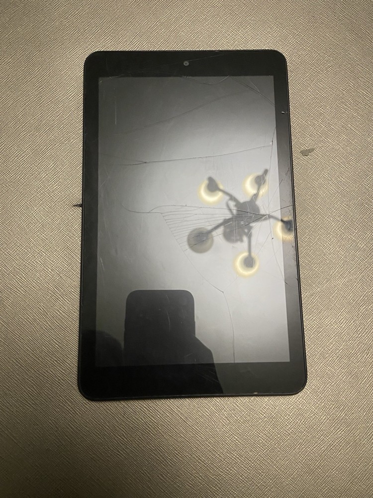 Black Tablet 7-8.9 in Screen Size with Geometric Pattern Back