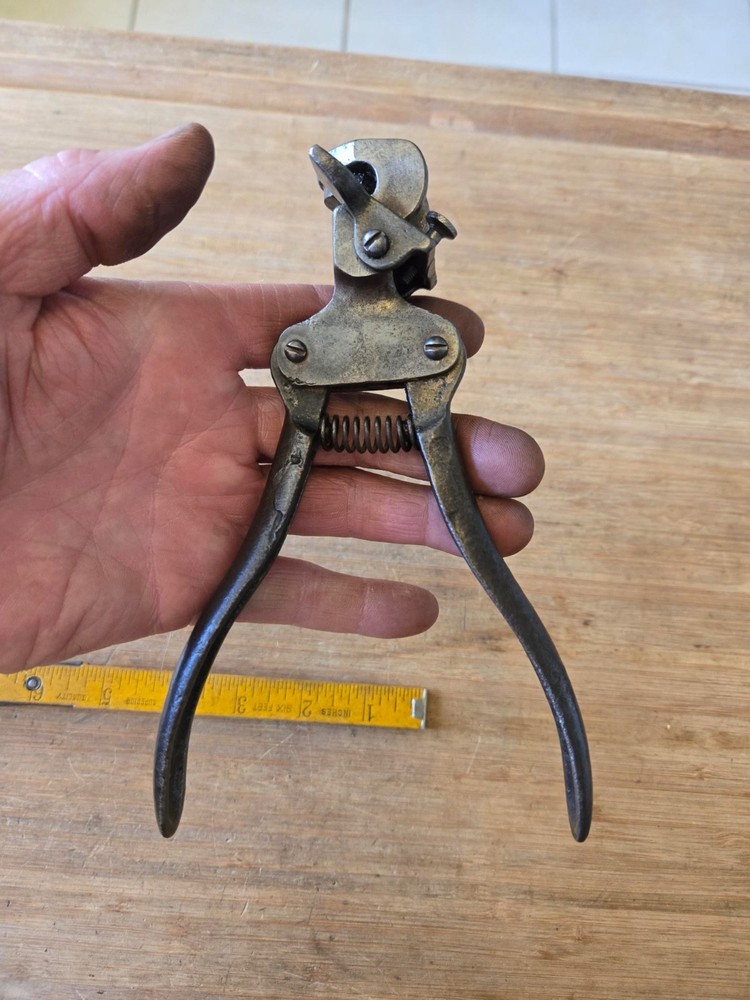 Antique Triumph Saw Set Tool *WORKS WELL*