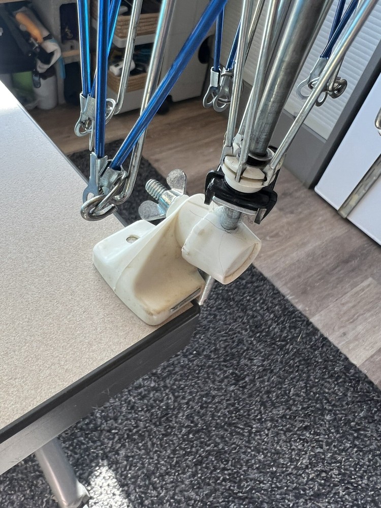 SKEIN HOLDER w/ CASE