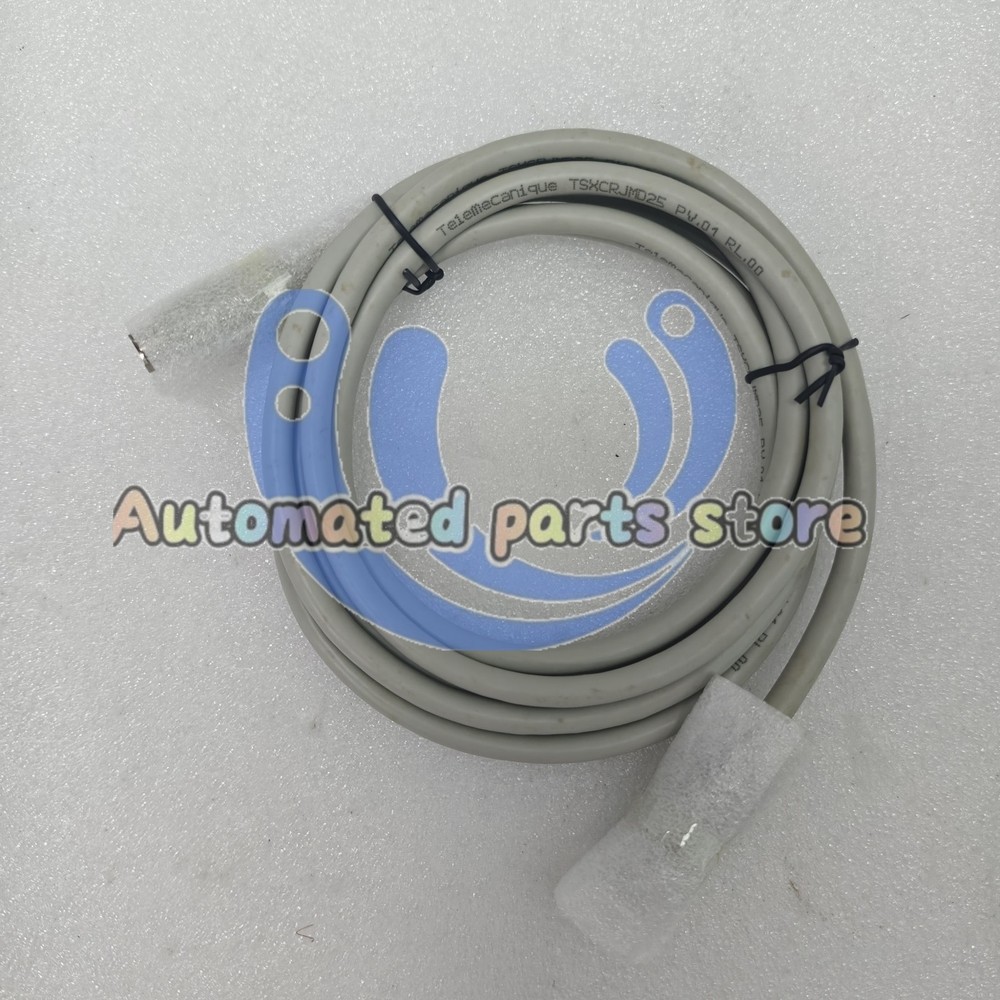 1PCS Schneider TSXCRJMD25 Programming Cable Sealed