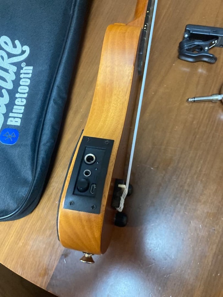 EleUke peanut electric ukulele
