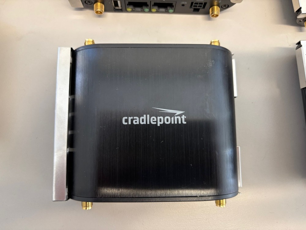 Cradlepoint IBR600LPE lot