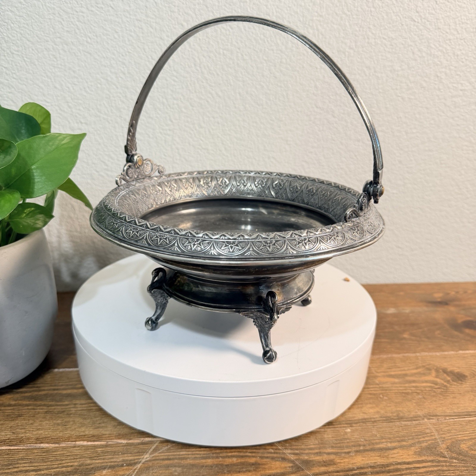 Derby Silver Co Quadruple Plated Footed Bowl with Handle Candy Dish