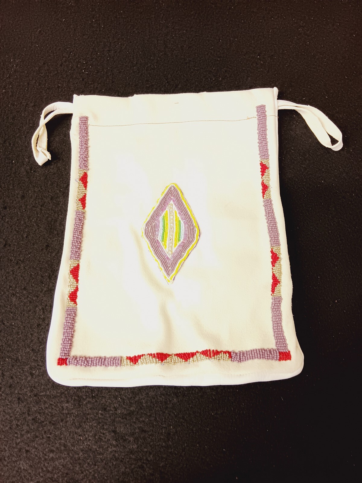 NICE LARGE HAND CRAFTED CUT BEADED BUCKSKIN NATIVE AMERICAN INDIAN PURSE/BAG