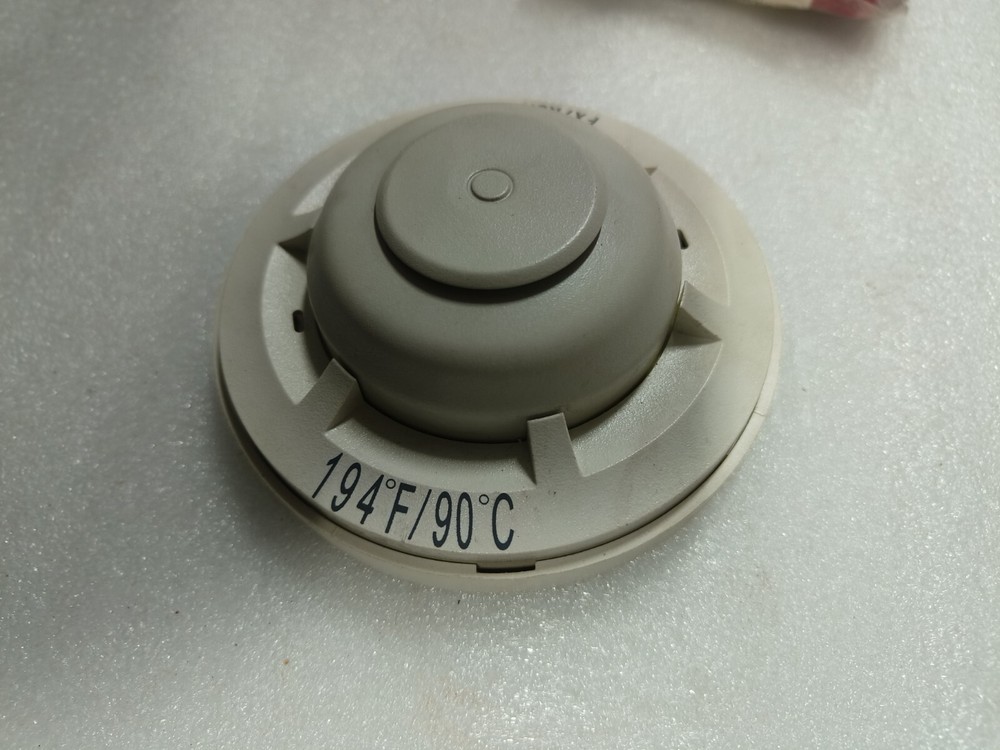 SYSTEM SENSOR MODEL NO. P2RK & HEAT DETECTOR 5602